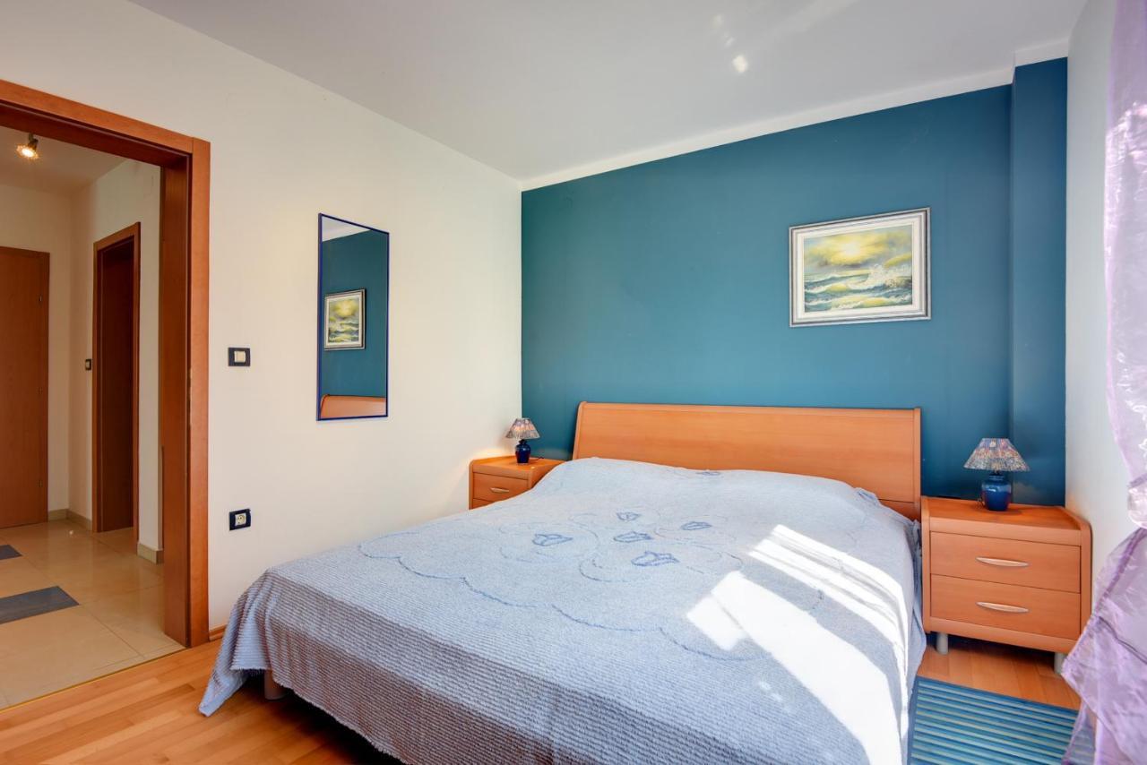 Universe Apartment Pula