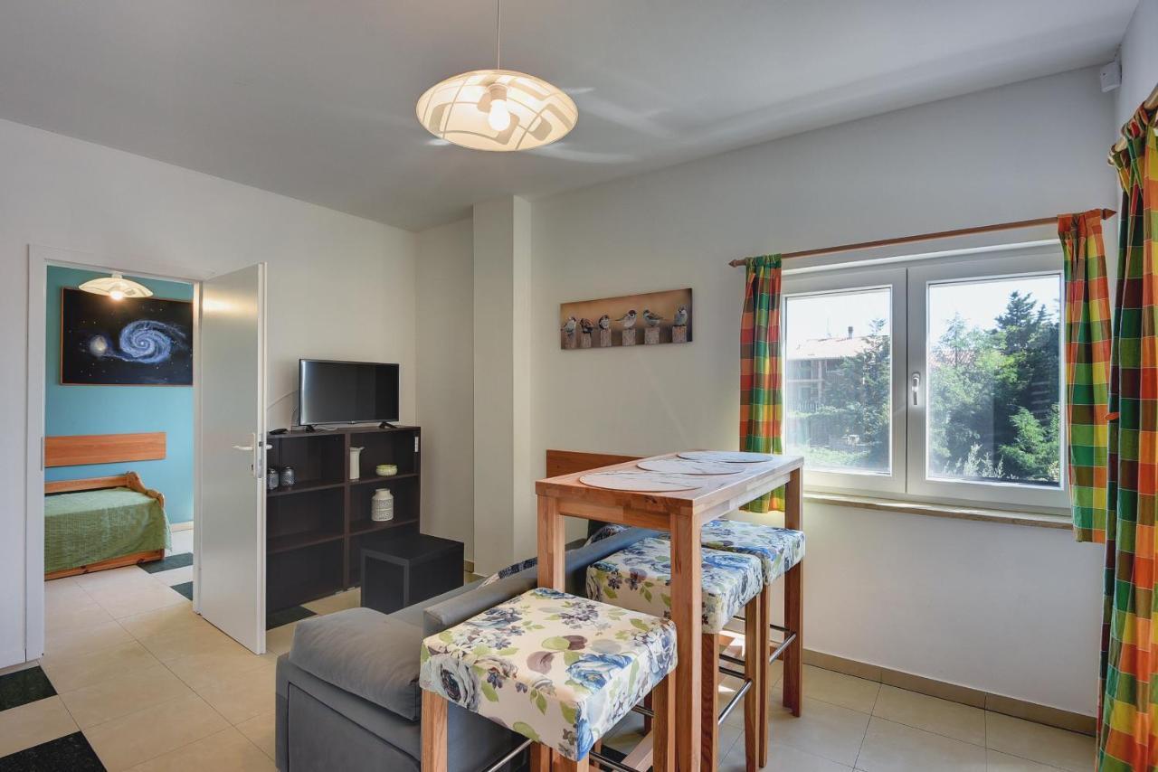 Universe Apartment