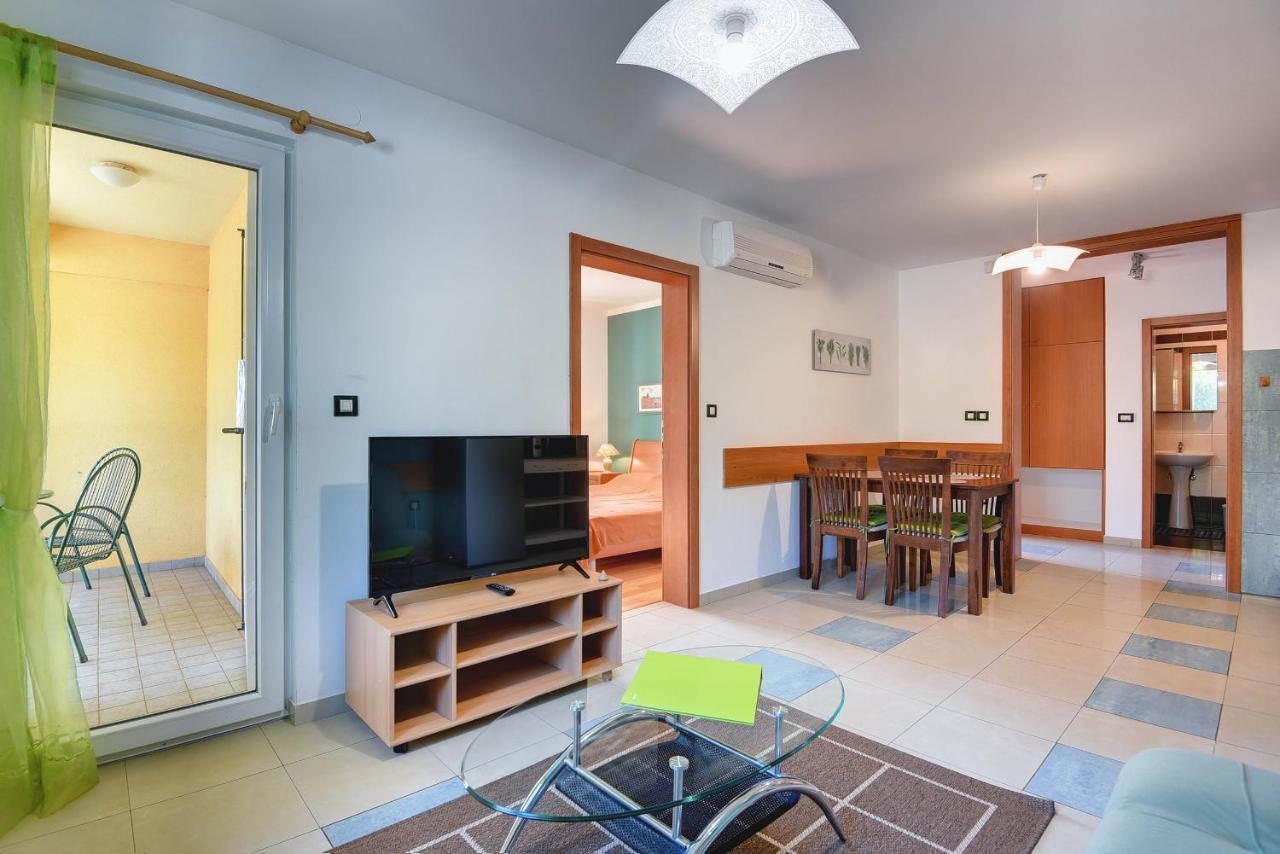 Universe Apartment Pula