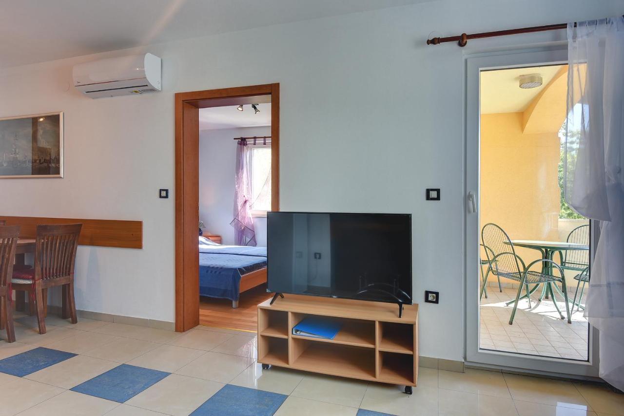 Apartment Universe Pula