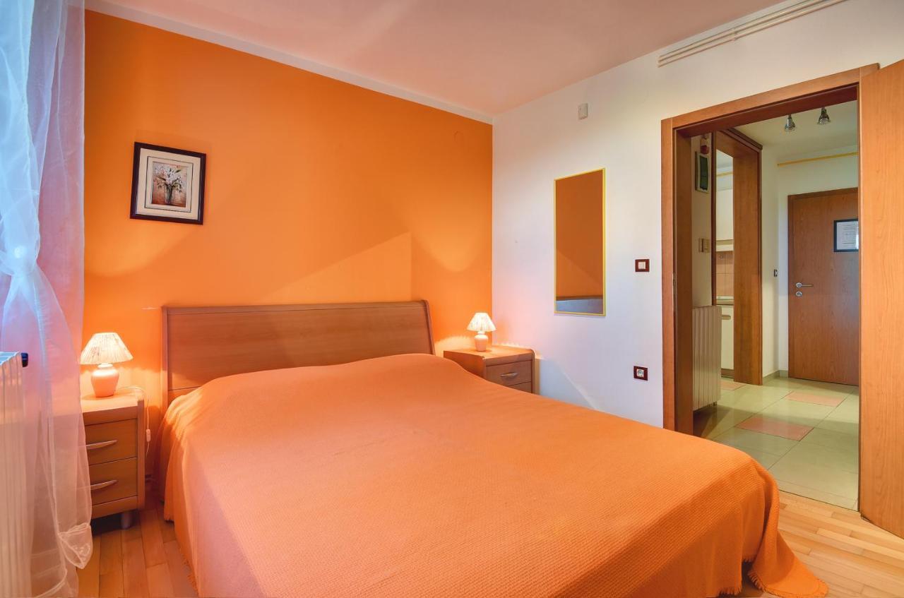 Apartment Universe Pula